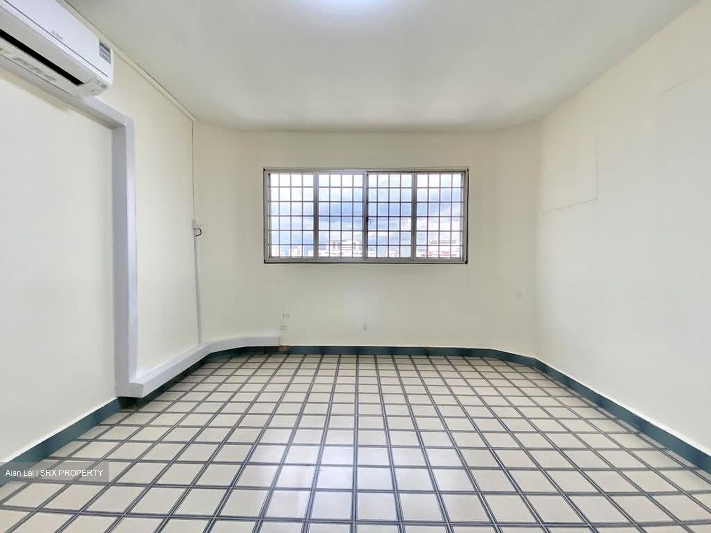 Blk 226 Jurong East Street 21 (Jurong East), HDB 5 Rooms #566711221